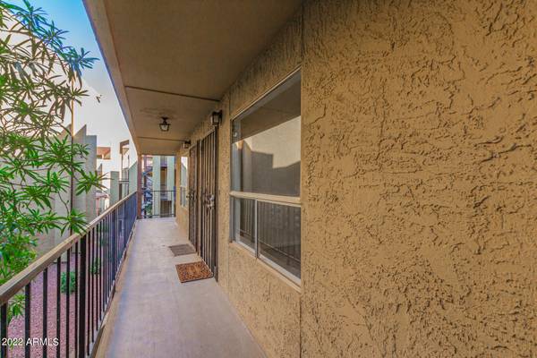 Mesa, AZ 85210,461 W Holmes Avenue #213