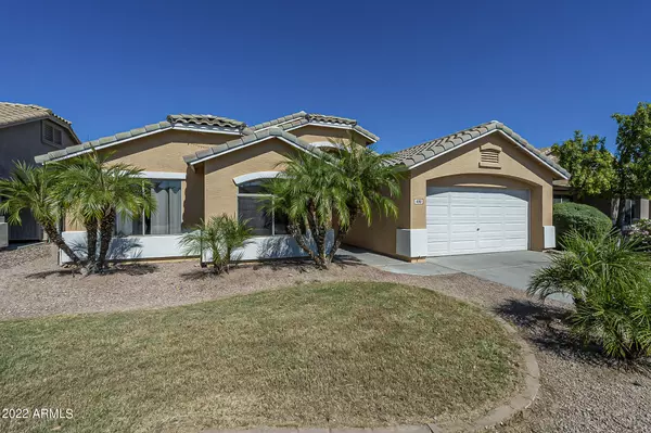 490 E CLAIRIDGE Drive, San Tan Valley, AZ 85143