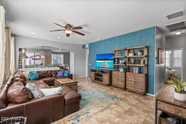 Phoenix, AZ 85041,8220 S 23rd Lane