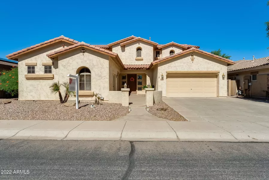 374 W REMINGTON Drive, Chandler, AZ 85286