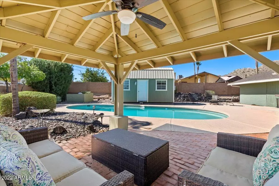 2817 E VICTOR HUGO Avenue, Phoenix, AZ 85032