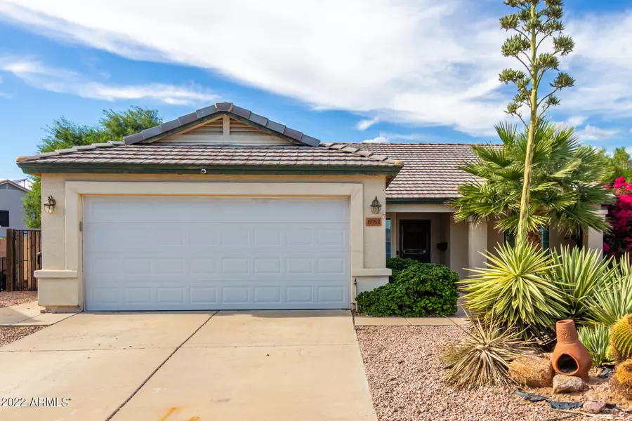 8952 W FULLAM Street, Peoria, AZ 85382