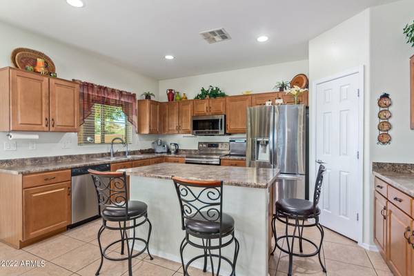 Tolleson, AZ 85353,9425 W RAYMOND Street