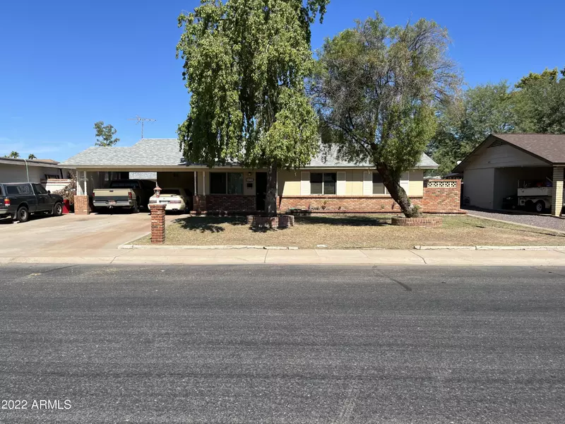 876 W DUBLIN Street, Chandler, AZ 85225