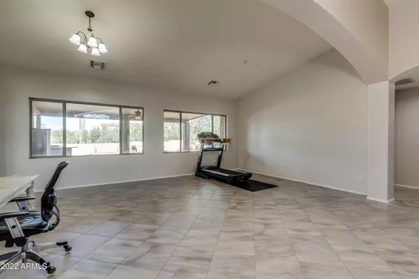 Sahuarita, AZ 85629,17949 S Golden Valley Drive