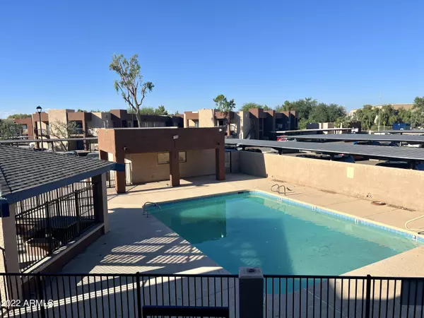 3810 N MARYVALE Parkway #2084, Phoenix, AZ 85031