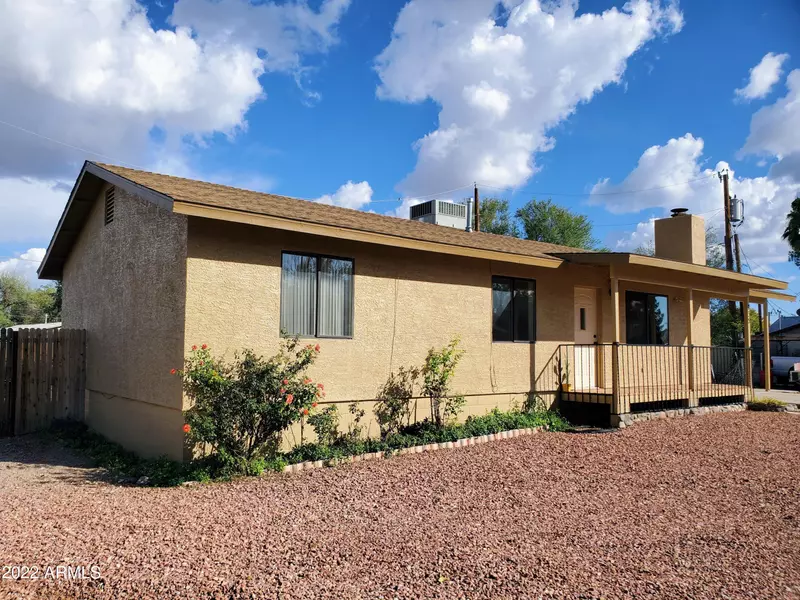 735 N BUENA VISTA Drive, Wickenburg, AZ 85390