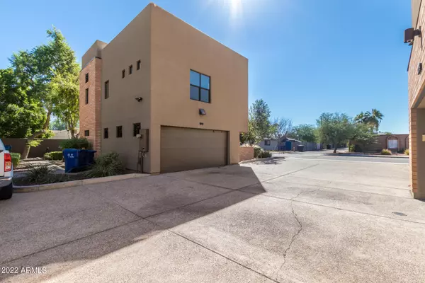 Tempe, AZ 85281,1300 W 5TH Street #1011