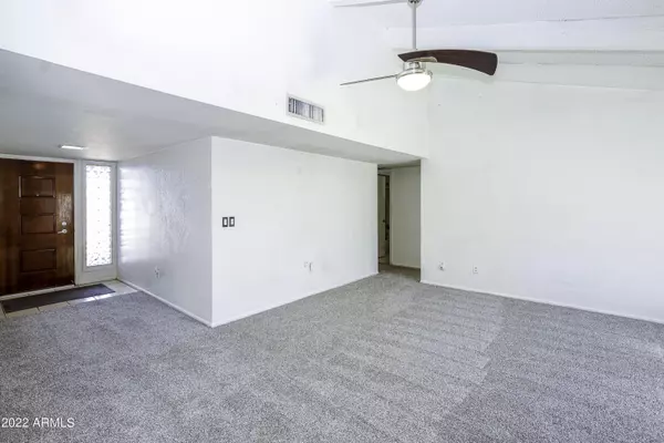Mesa, AZ 85210,835 W LINDNER Avenue