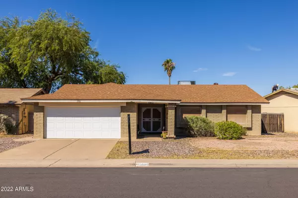 1746 W DECATUR Street, Mesa, AZ 85201