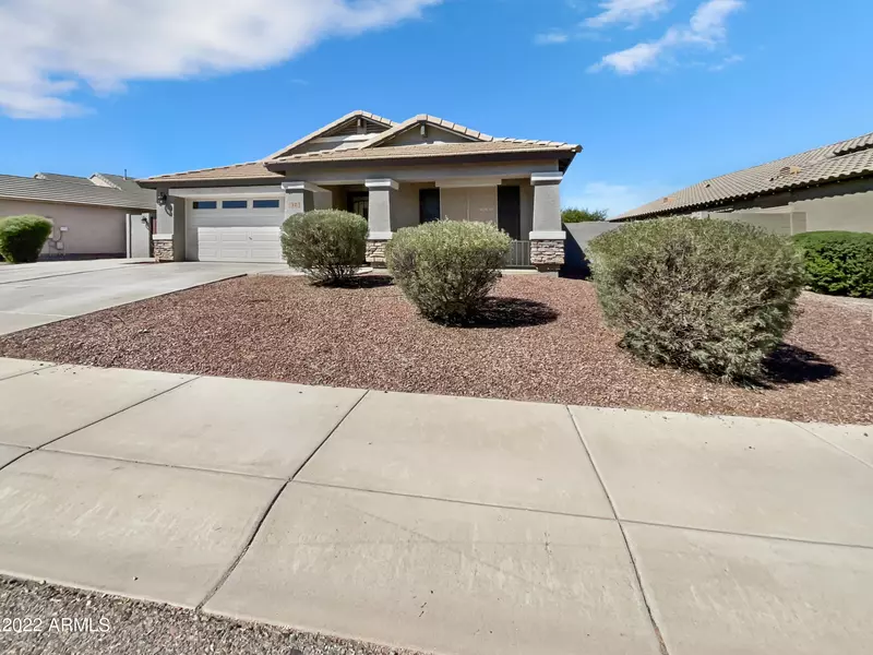 32 W COOPER CANYON Road, San Tan Valley, AZ 85143