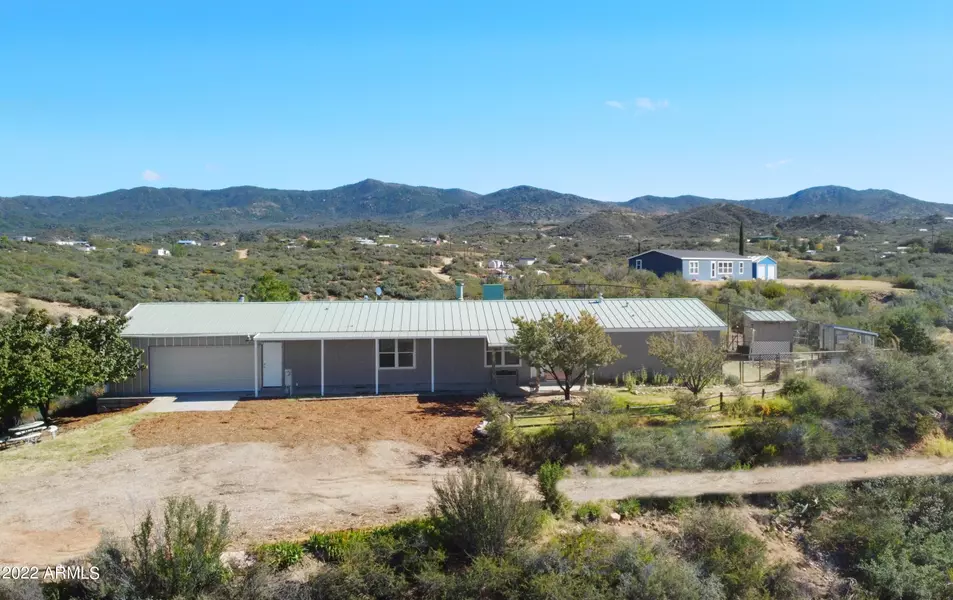 8220 W SHELBURNE Road, Wilhoit, AZ 86332