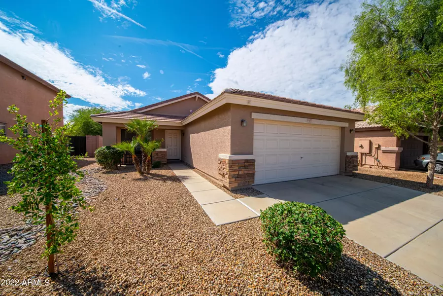 15577 W MEADE Lane, Goodyear, AZ 85338