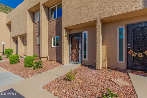 1601 W SUNNYSIDE Drive #140, Phoenix, AZ 85029