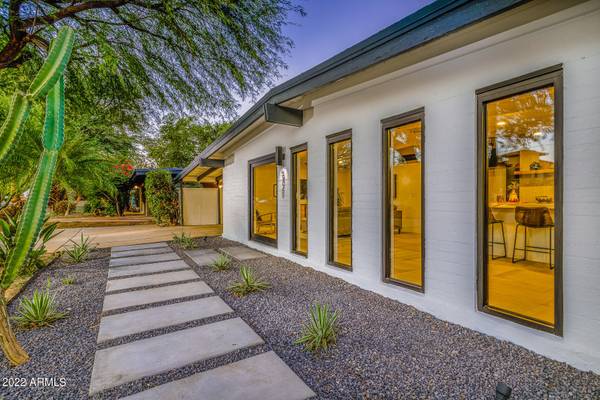 5721 N 10TH Street, Phoenix, AZ 85014