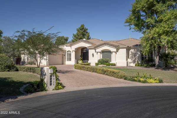 Paradise Valley, AZ 85253,7032 E Morten Avenue