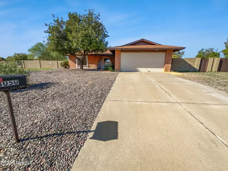 3050 W MONTE CRISTO Avenue, Phoenix, AZ 85053