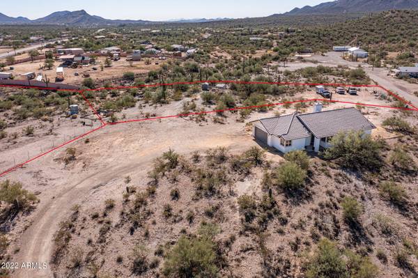 New River, AZ 85087,1331 W NEW RIVER Road