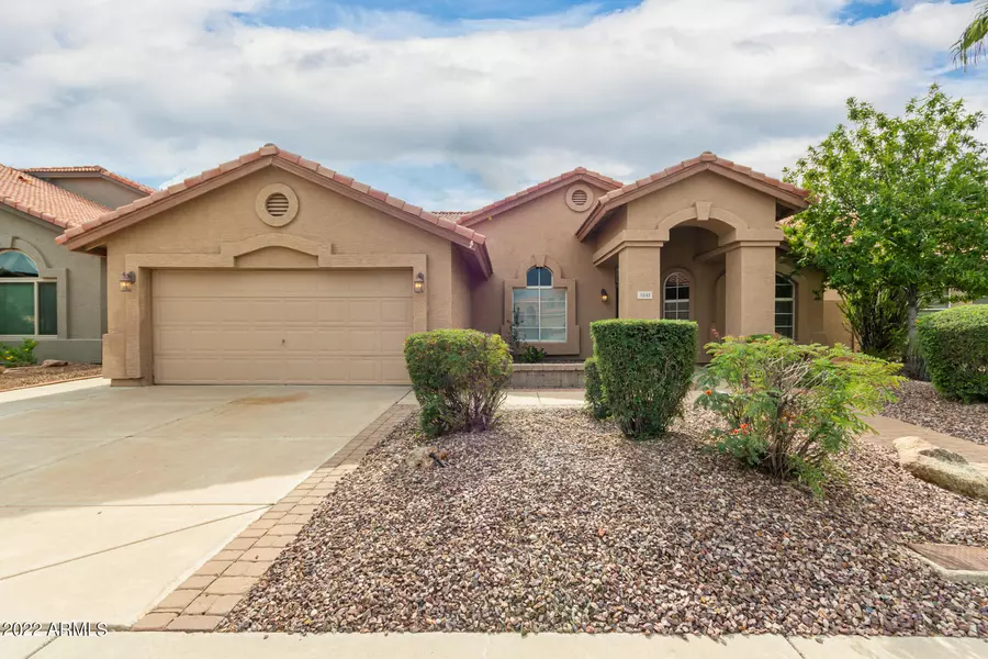 3847 E GLENHAVEN Drive, Phoenix, AZ 85048