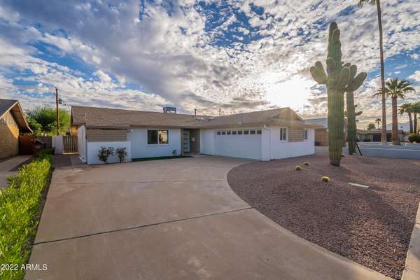 Scottsdale, AZ 85250,8607 E JACKRABBIT Road