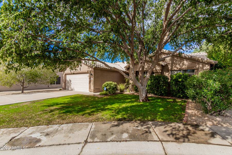 5906 W BLACKHAWK Drive, Glendale, AZ 85308