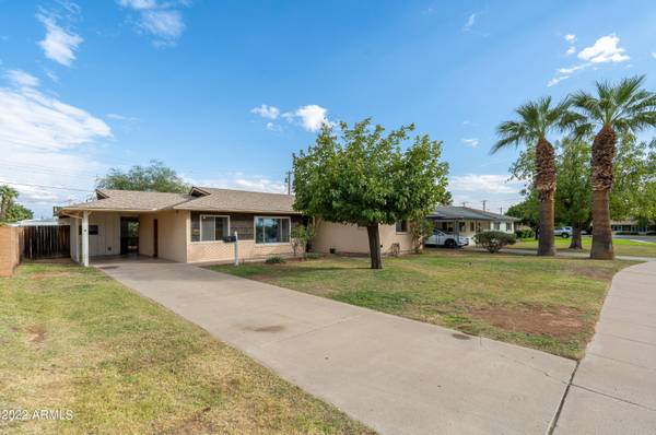 3137 N 33RD Place,  Phoenix,  AZ 85018