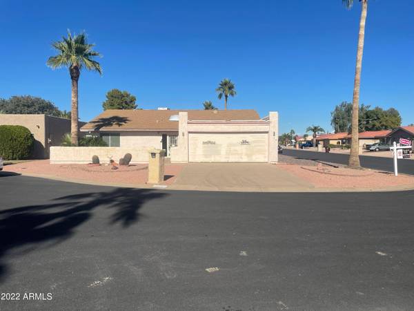 8882 E FAIRWAY Boulevard, Sun Lakes, AZ 85248