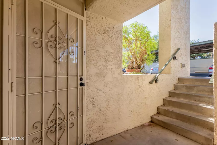 214 E RUTH Avenue #106, Phoenix, AZ 85020