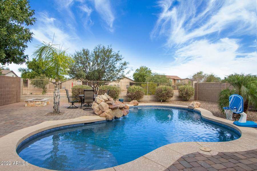 42 W LOVE Road, San Tan Valley, AZ 85143