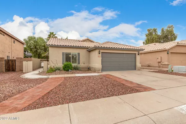 4675 E SUMMERHAVEN Drive, Phoenix, AZ 85044