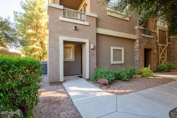 Phoenix, AZ 85032,18250 N CAVE CREEK Road #131