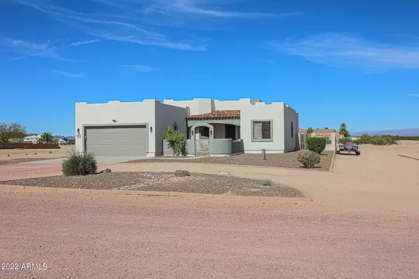 25706 W BAKER Drive, Wittmann, AZ 85361