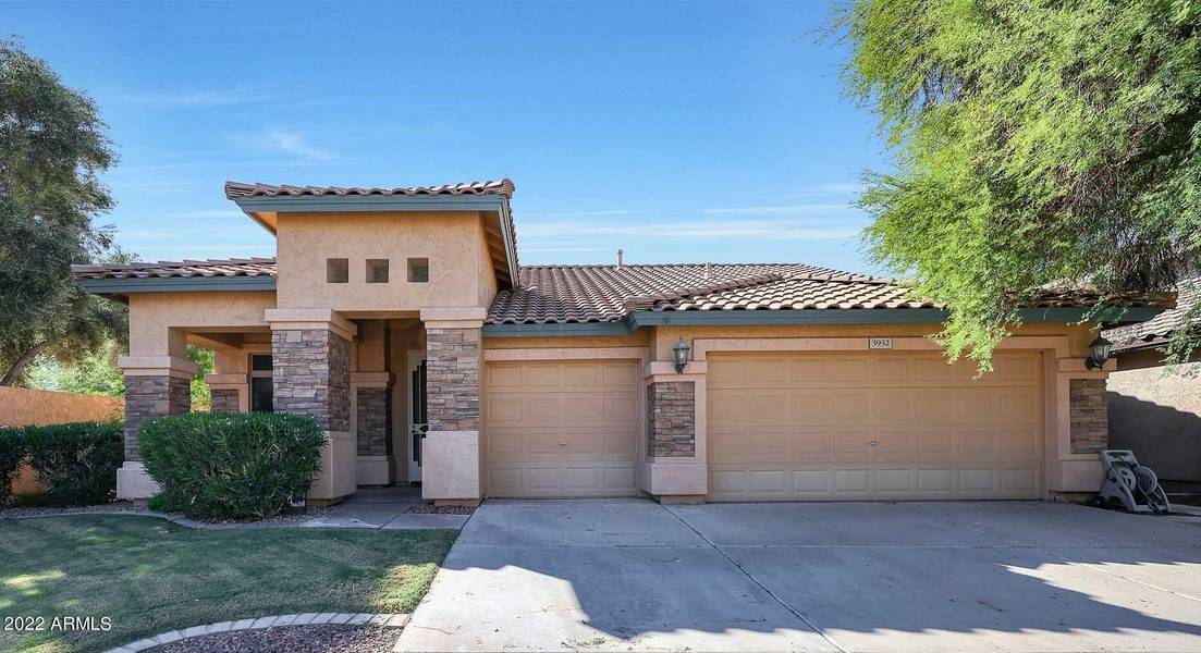 3932 S HOLLYHOCK Place, Chandler, AZ 85248