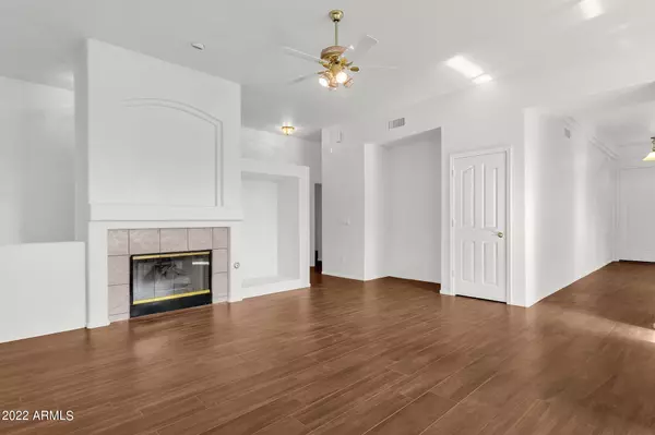 Chandler, AZ 85248,3932 S HOLLYHOCK Place