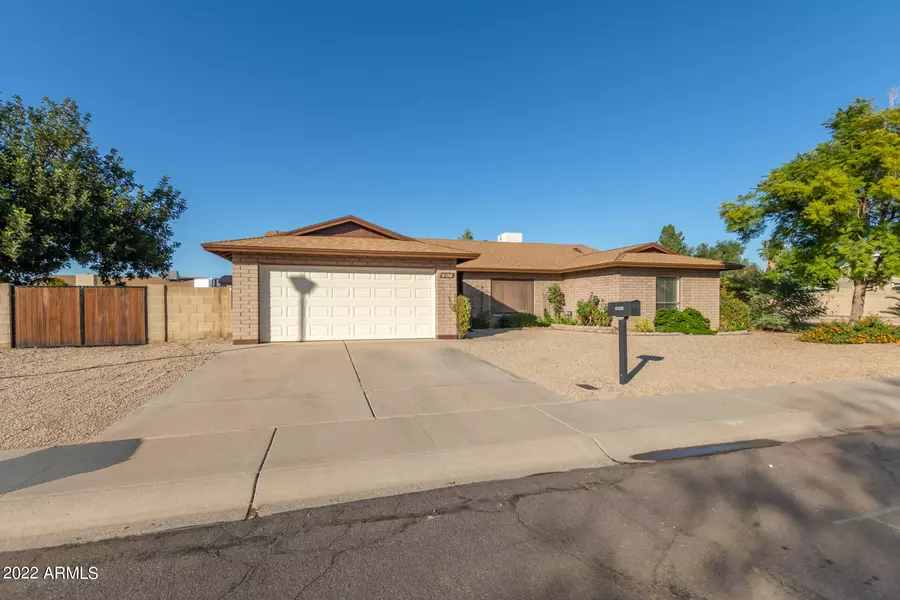 6106 W PERSHING Avenue, Glendale, AZ 85304