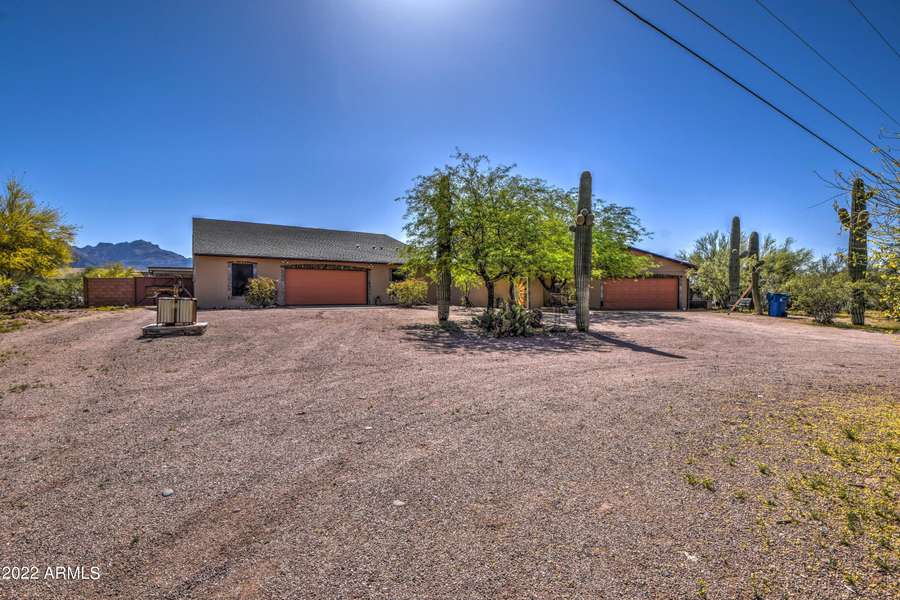 1729 S VAL VISTA Road, Apache Junction, AZ 85119