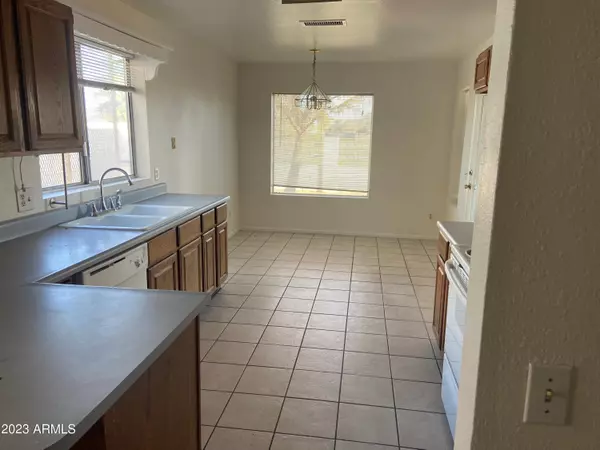 Phoenix, AZ 85037,10050 W HIGHLAND Avenue W