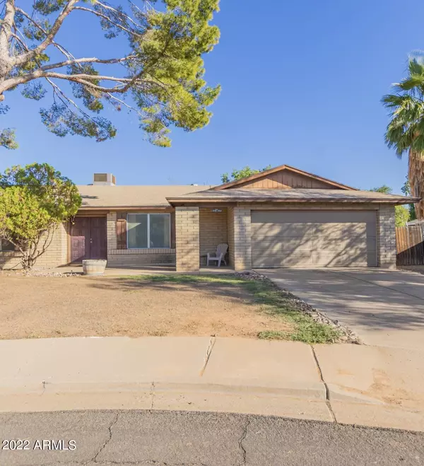 2233 S REVERE Circle, Mesa, AZ 85210
