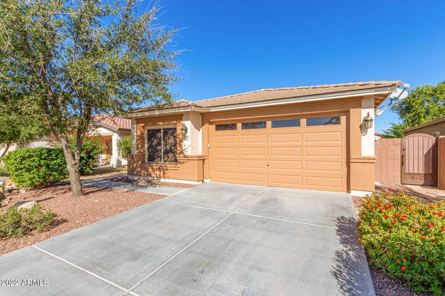 854 W BASSWOOD Avenue, San Tan Valley, AZ 85140