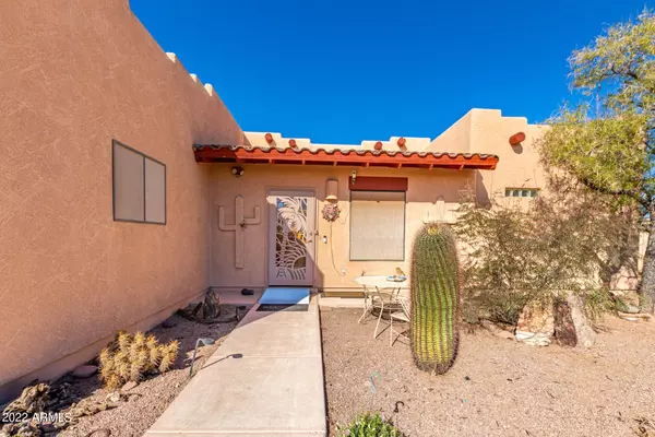 Apache Junction, AZ 85119,636 E FRONTIER Street