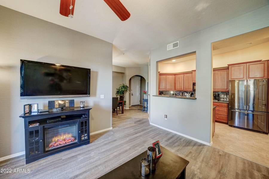 14575 W MOUNTAIN VIEW Boulevard #10201, Surprise, AZ 85374