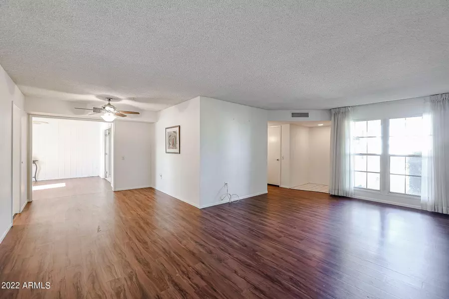 10509 W PALMERAS Drive, Sun City, AZ 85373