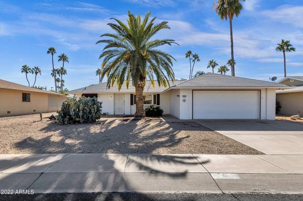 13633 W PYRACANTHA Drive, Sun City West, AZ 85375