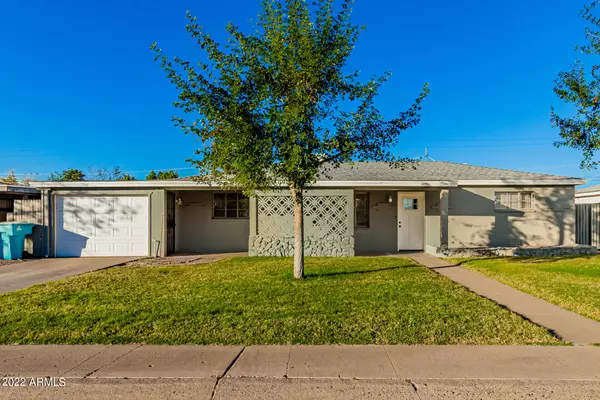 2940 W GRISWOLD Road, Phoenix, AZ 85051