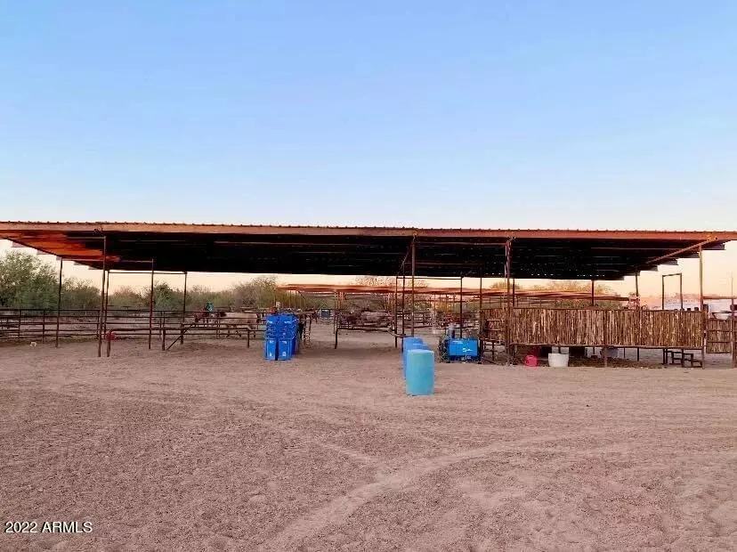Wickenburg, AZ 85390,35050 S State Route 89 --