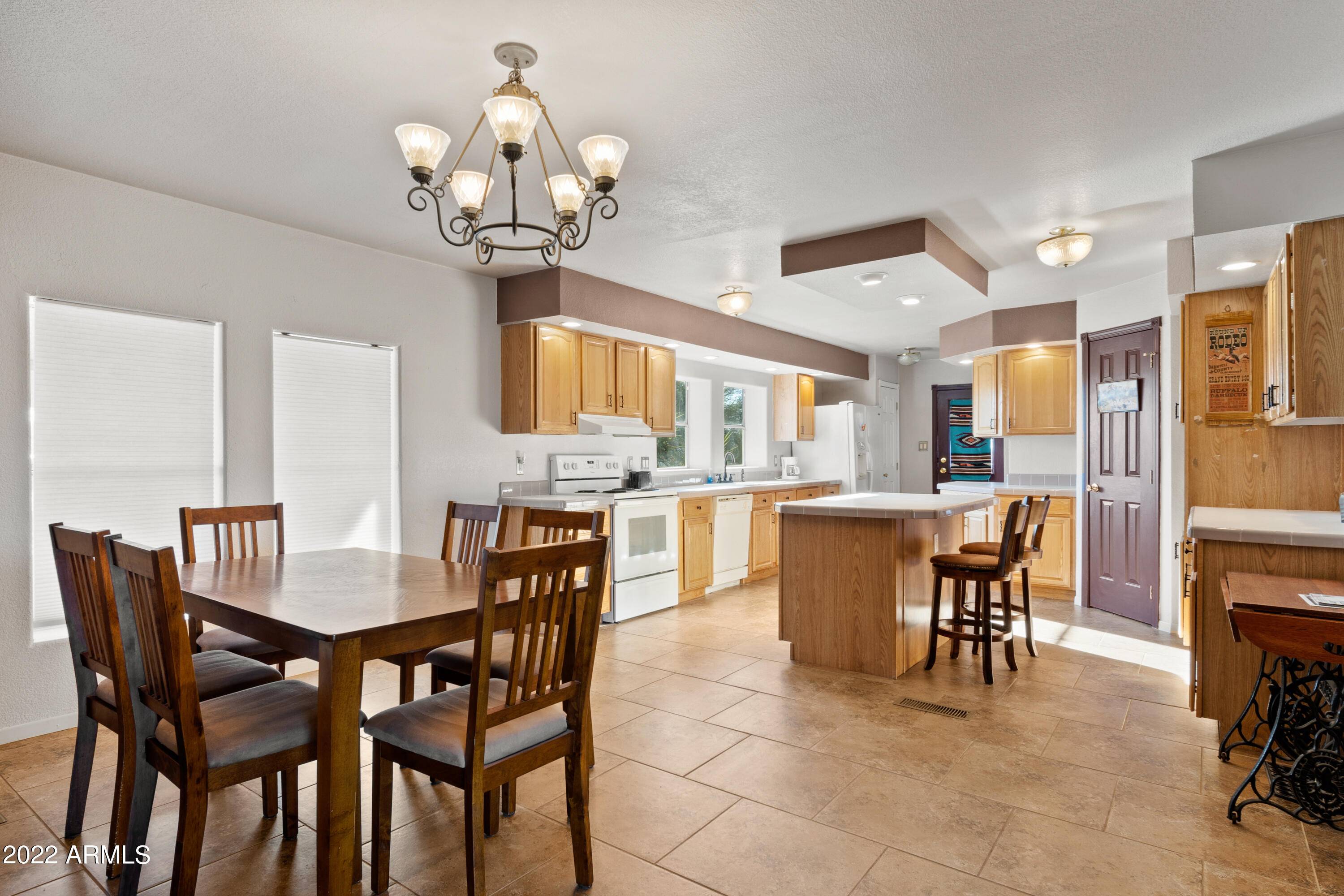 Morristown, AZ 85342,42702 N US HIGHWAY 60 --