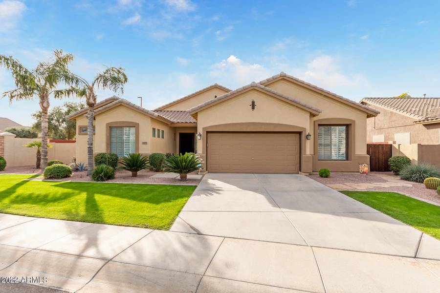 3895 E DUBOIS Avenue, Gilbert, AZ 85298