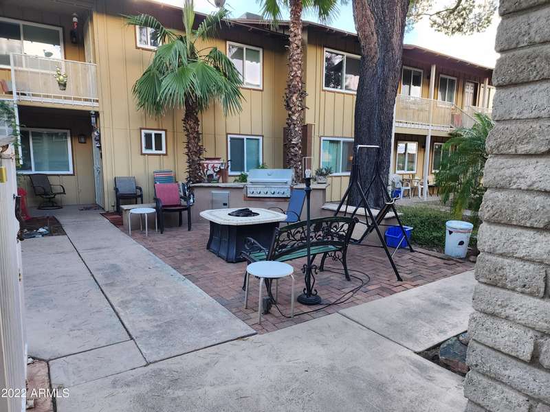 90 W YAVAPAI Street #2, Wickenburg, AZ 85390