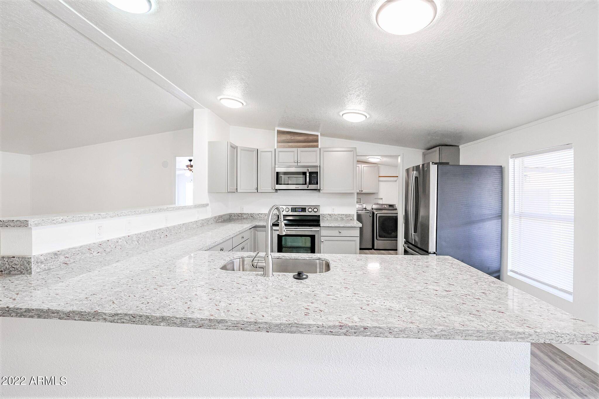 11000 N 91ST Avenue #61, Peoria, AZ 85345