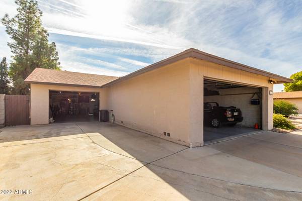 Phoenix, AZ 85053,3033 W KATHLEEN Road